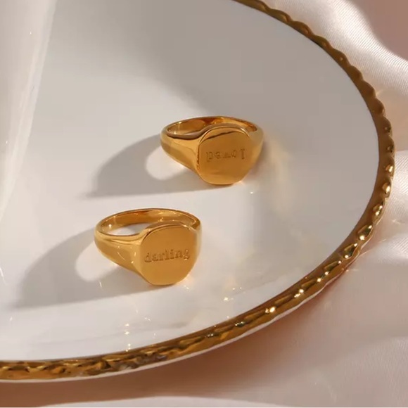 NEW 18K GOLD ENGRAVED LETTER WORD SQUARE MINIMALIST RING, CUTE RING, SHINY RING. - Picture 5 of 7